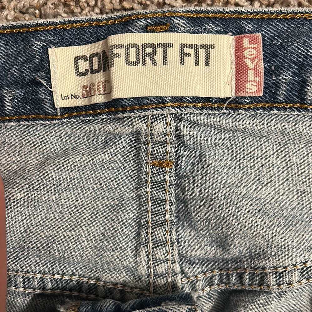 Levi Jeans - Picture 3 of 5
